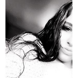 Meet your Posher, Angelie